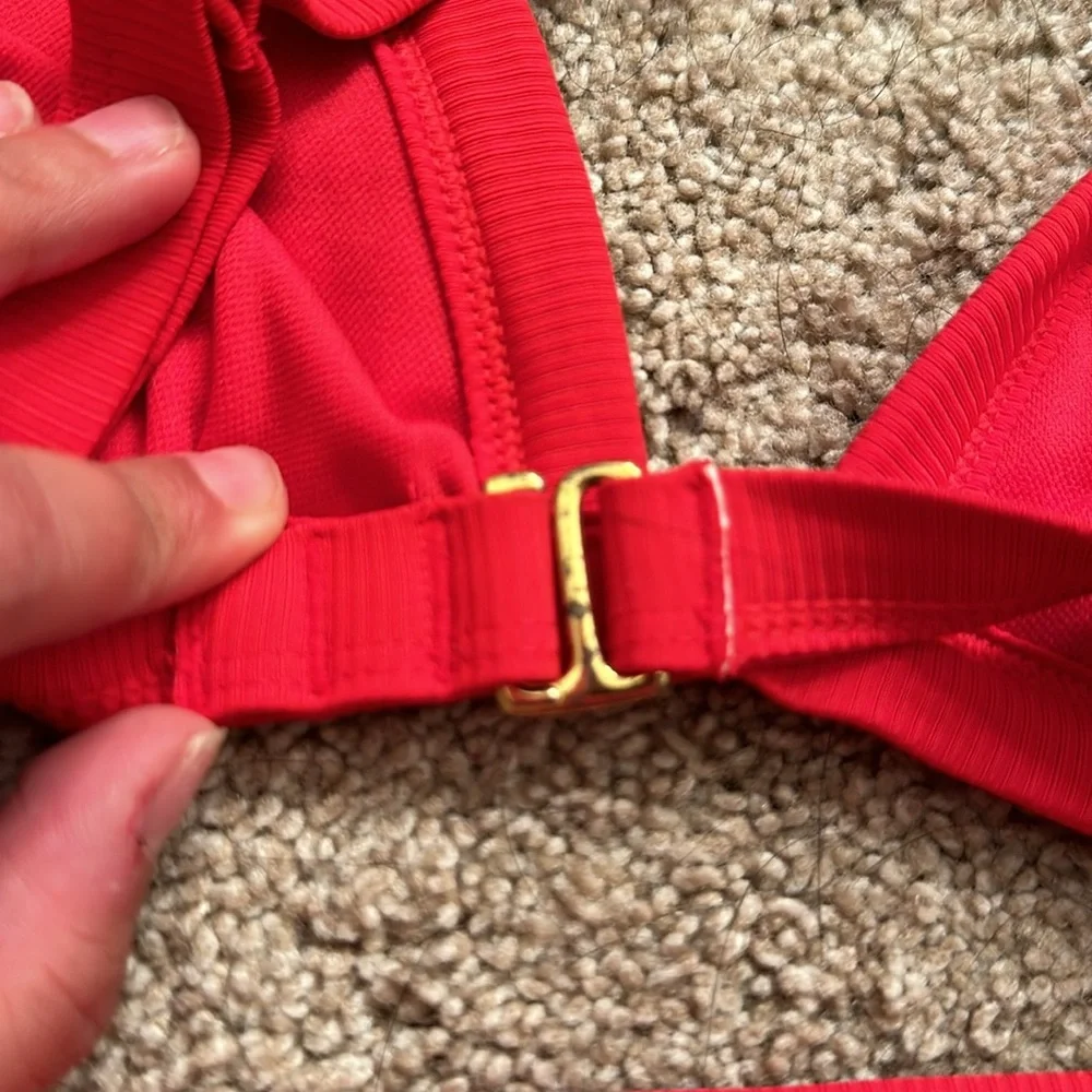 Red Bikini - Picture 4 of 4